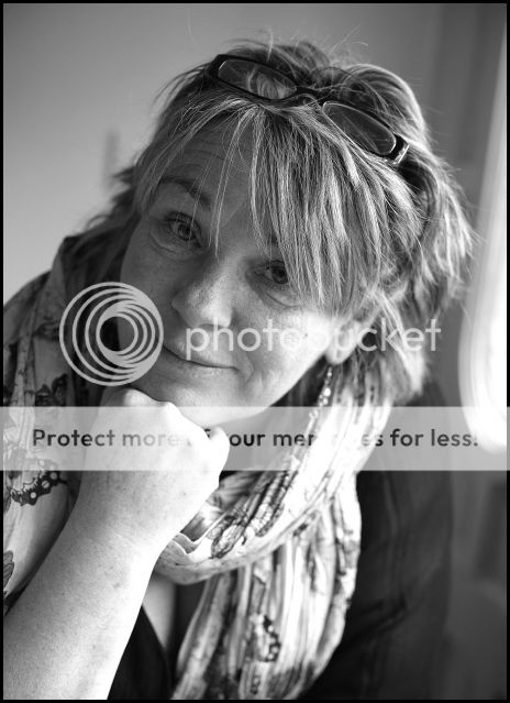 IMAGE: http://i382.photobucket.com/albums/oo268/macvisual/8710_Els.jpg